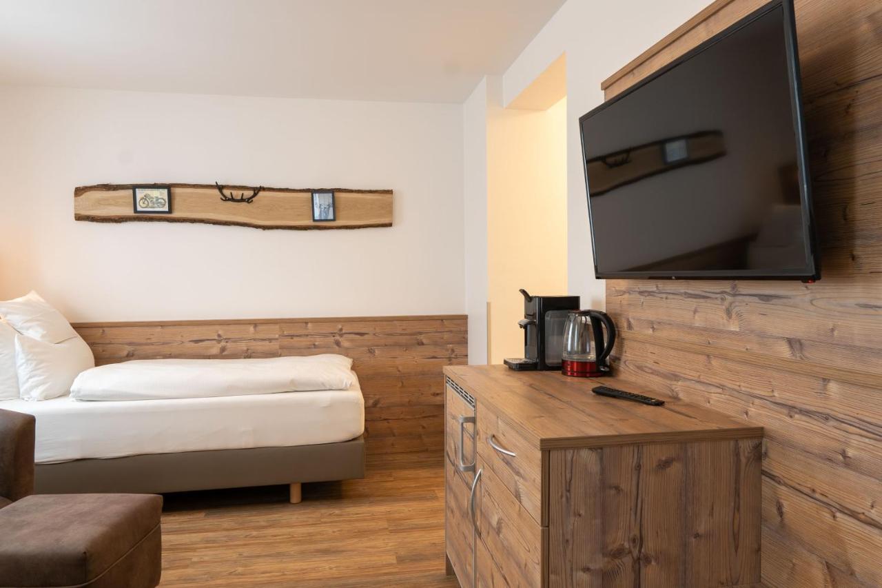 Hotel Post Mit Klimaanlage Neckarsulm Ngoại thất bức ảnh